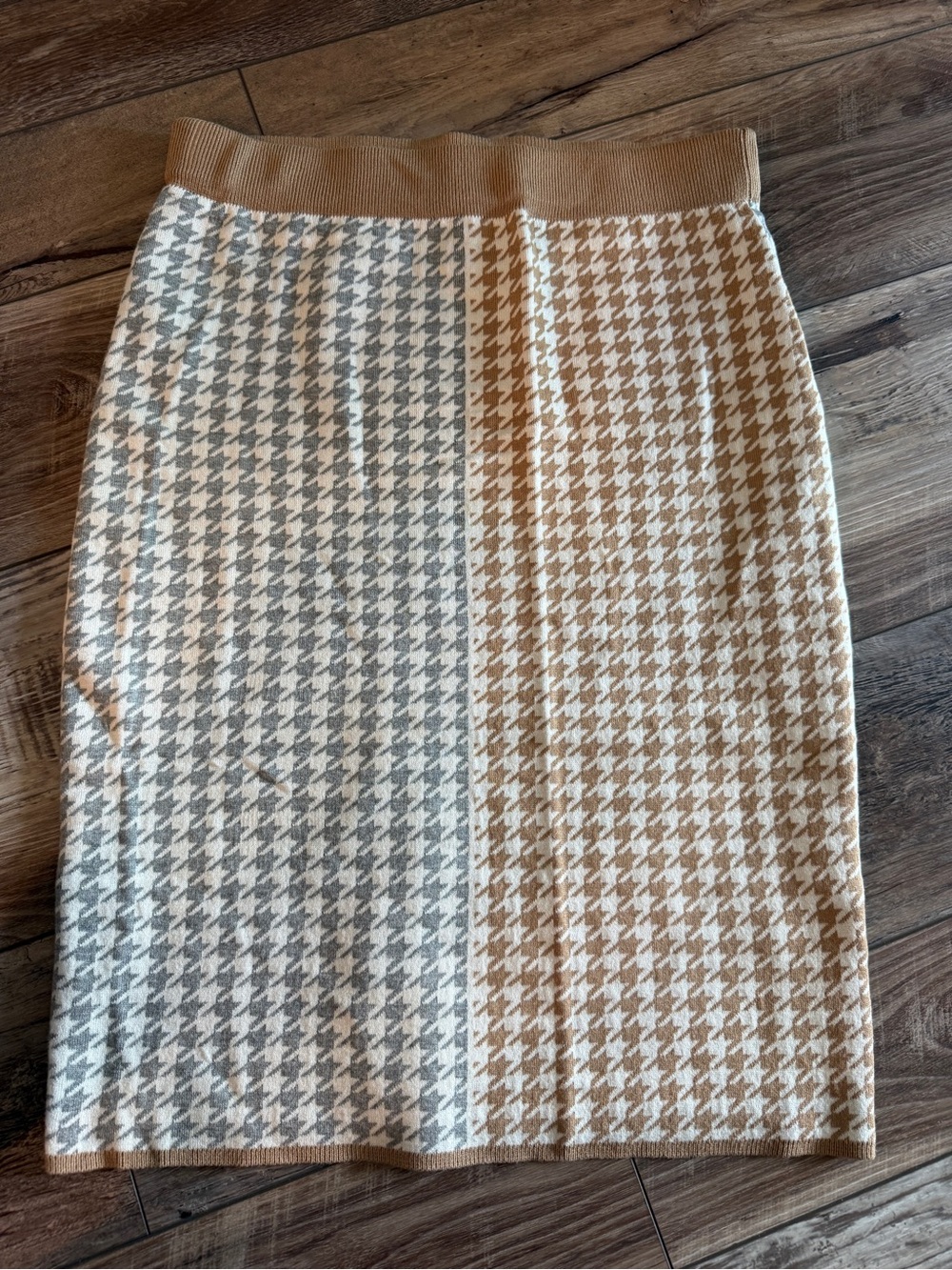 Calvin Klein Two-Tone Houndstooth Pencil Skirt - Beige & Gray